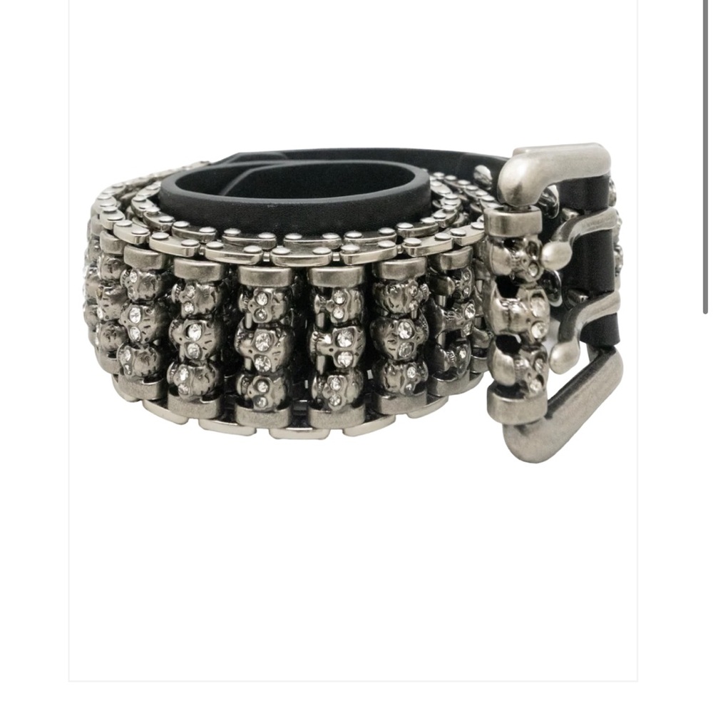 Stolen arts skull roller belt